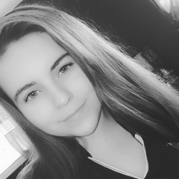 Meet your Posher, Raya - Picture 1 of 4